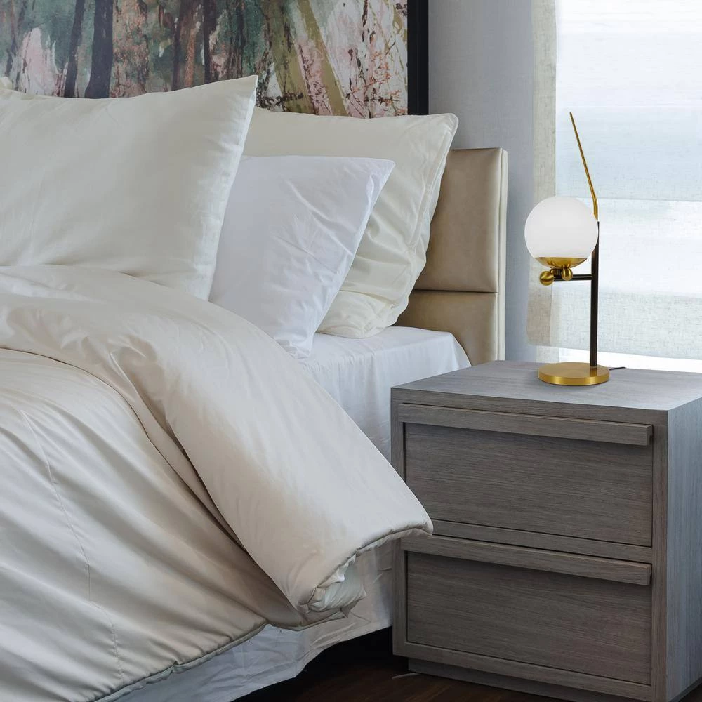 Chianti 21.75 in. Antique Brass Indoor Integrated LED Table Lamp with 4-Way Touch Sensor Base for 3 Step Brightness Mode by VONN Lighting - Image 3